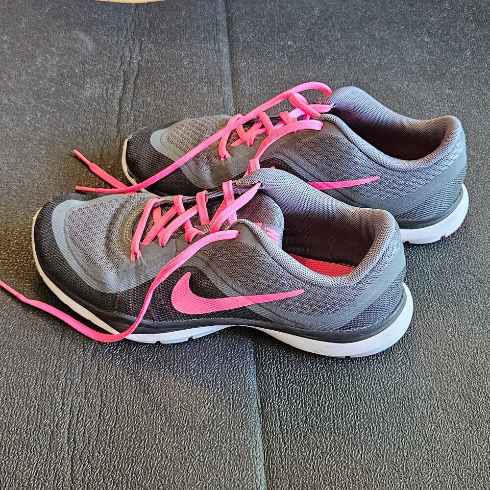Nike running shoes size 7